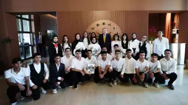 Erdoğan, Ahlat'ta Öğrencilerle Buluştu