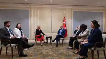 Hakan Fidan Dublin'de İrlanda-Türkiye Dostluk Grubu'nu kabul etti