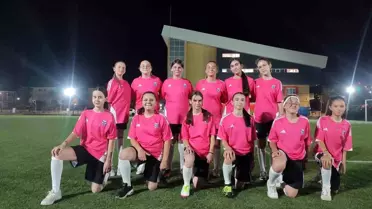 Bozüyükspor'da Kız Futbol Takımı Kuruldu