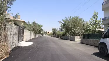 Edremit'te Yol Asfalt Çalışmaları Devam Ediyor