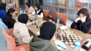 Bayburt'ta Gençler İçin Ödüllü Satranç Turnuvası Düzenleniyor