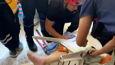 Hatay'da Plastik Sandalyeye Sıkışan Vatandaşa İtfaiye Müdahale Etti