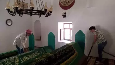 Karacasu'daki Türbelere Temizlik ve Bakım Çalışmaları
