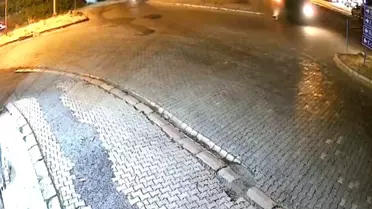 Elazığ'da Freni Boşalan Tır Facianın Eşiğinden Döndü