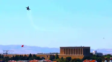 SOLOTÜRK Anıtkabir Semalarında Uçtu