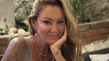 Formunu spora borçlu! 50 yaşındaki Pınar Altuğ yıllara meydan okudu