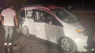 Ceyhan'da Trafik Kazası: 2 Yaralı