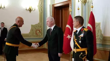 İstanbul Valiliği'nde 30 Ağustos Zafer Bayramı töreni: Vali Davut Gül, tebrikleri kabul etti