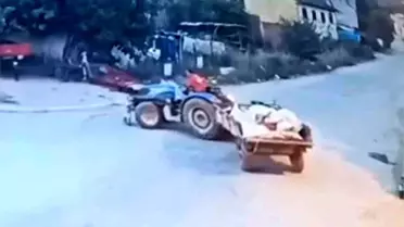 Traktör Kazasında 2 Yaşındaki Çocuk Ağır Yaralandı
