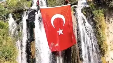 JAK Timleri'nden Zafer Bayramı Kutlaması