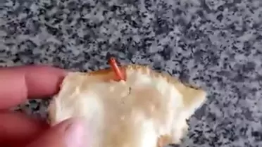 Somun ekmeğin içinden kablo çıktı