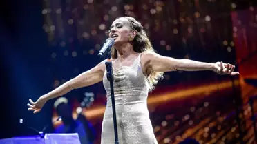 Yıldız Tilbe İzmir'de Coşkuyla Sahne Aldı