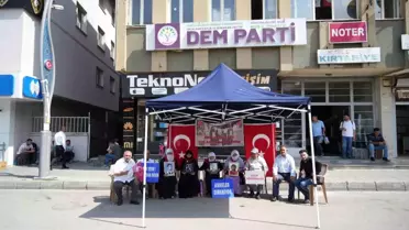 Anneler Evlatları İçin Direniyor