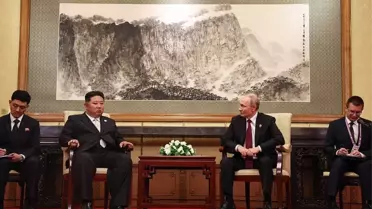 Putin, Kim Jong Un'u Moskova'ya Davet Etti
