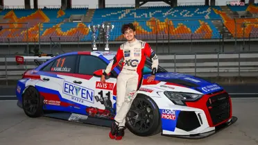 Kamiloğlu Podyumda!