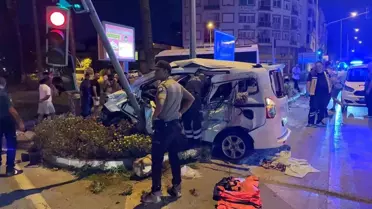Antalya'da Kaza: 6 Yaralı