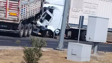 Diyarbakır'da Tır Düğümleri Kaza: 2 Yaralı