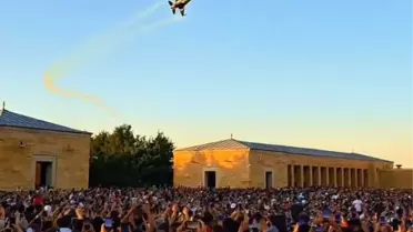 SOLOTÜRK'ten Anıtkabir Üzerinde Uçuş