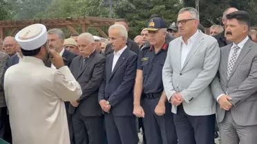 Bakan Uraloğlu, Hala Eşinin Cenazesine Katıldı
