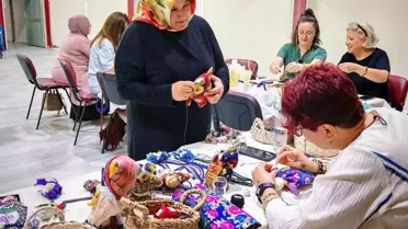 Gölcük'te Geri Dönüşüm Malzemeleriyle Sanat Atölyesi Düzenlendi