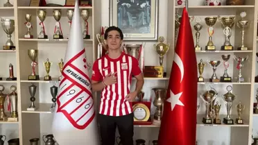 Ayvalıkgücü Efe Sayhan'ı Transfer Etti