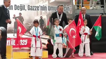 Gazze İçin Karate Turnuvası Düzenlendi