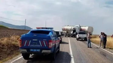 Ayaş'ta Tır ve Otomobil Çarpıştı: 4 Yaralı