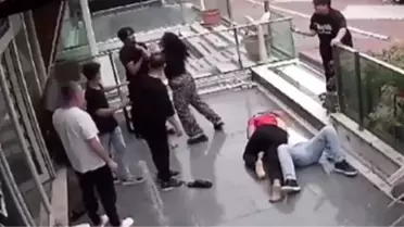 Esenyurt'ta Kadın ve Erkekler Arasında Kavga