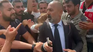 Gruptan ayrılan Gürsel Tekin'in sağ kolu, öfkeli kalabalıktan dayak yedi 