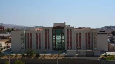 İzmir'de Aile İçinde Şiddet: Baba Öldürüldü, Anne Yaralandı
