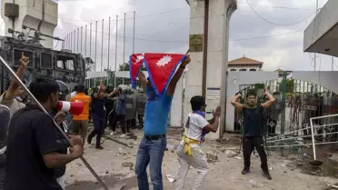 Nepal'de sosyal medya yasağı sokakları karıştırdı: 13 ölü