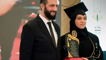 Suriye Devlet Başkanı eş-Şara, eşinin diplomasını kendisi verdi