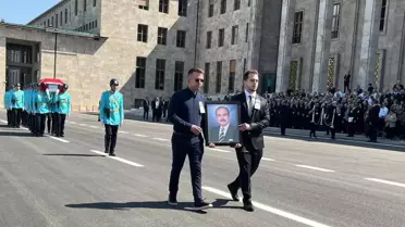 Eski Bakan Güner İçin Meclis'te Tören