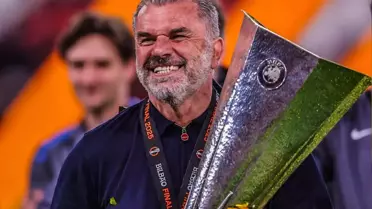 Fenerbahçe ile anılıyordu! Ange Postecoglou yeni takımına imzayı attı