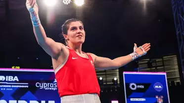 Busenaz Sürmeneli ve Elif Güneri'den erken veda
