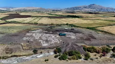 12 Bin Yıllık Kamusal Yapı Ortaya Çıktı