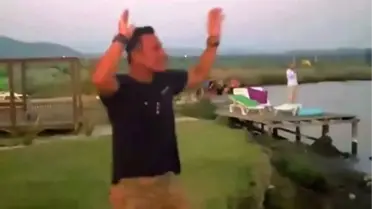 Mustafa Sandal Akyaka'da Hayranlarıyla Şarkı Söyledi