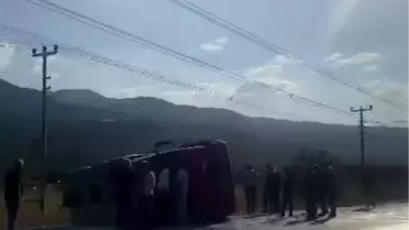 Süt Tankeri Devrildi: 3 Yaralı