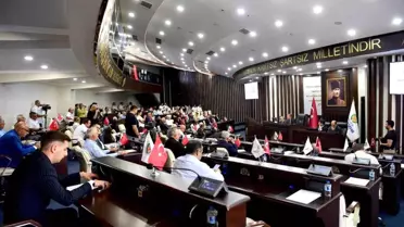 Malatya Belediyesi'nden öğrencilere 1 aylık ücretsiz abonman ve destek çantası