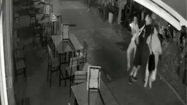 Kuşadası'nda Bıçaklama Anı Güvenlik Kamerasında