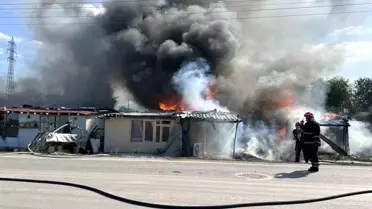 Sakarya'da Kavga: 4 Ev Ateşe Verildi