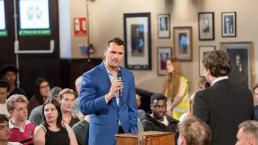 Aktivist Charlie Kirk Silahlı Saldırıda Hayatını Kaybetti