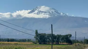 Ağrı Dağı'na İlk Kar Yağdı