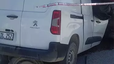 Malatya'da TIR'a Çarpan Araçta Sürücü Hayatını Kaybetti