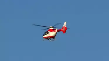 Bacağını Kıran Genç Helikopterle Hastaneye Sevk Edildi