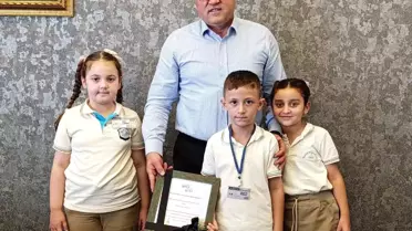 Düzce'de Öğrencilerden Fidan Dikimi