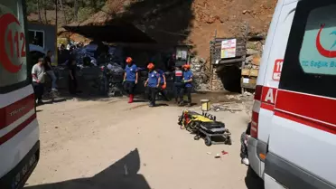 Göçük altında kalan iki işçiden biri 25 saat sonra kurtarıldı