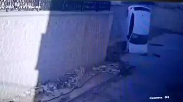 Yozgat'ta Otomobil Okul Bahçesine Düştü