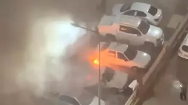 Siverek'te Park Halindeki Araç Yandı