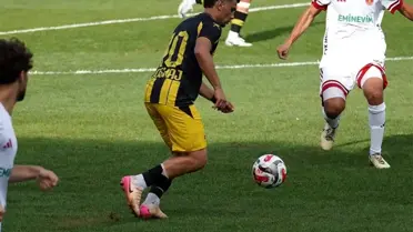İstanbulspor, Ümraniyespor'u 4-0 Yendi